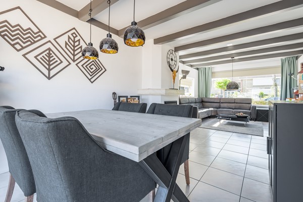 Medium property photo - Rembrandtstraat 112, 3262 HS Oud-Beijerland